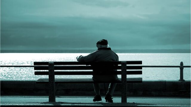 Самотата е глобална заплаха за здравето обяви Световната здравна организация