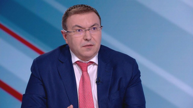 Костадин Ангелов: Служебният кабинет разколеба хората да се ваксинират