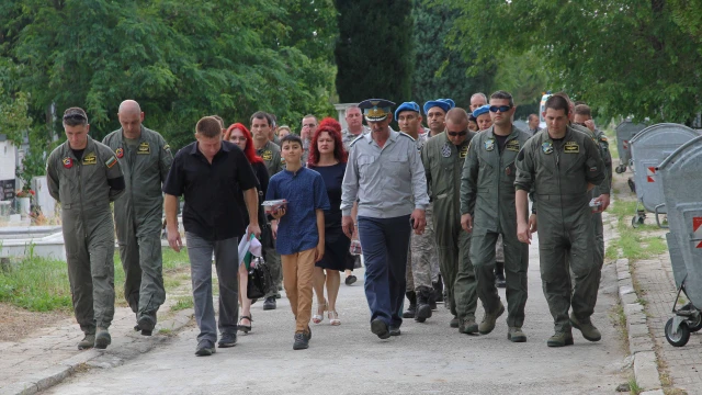 С военен ритуал изпратиха майор Валентин Терзиев в последния му път