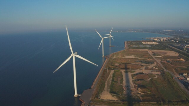 Законодателство за изграждането на ветрогенератори в Черно море готвят експерти,