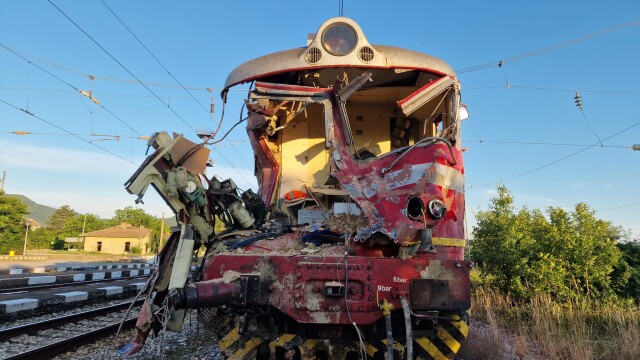 Движението на влаковете към Видин е възстановено след тежката катастрофа