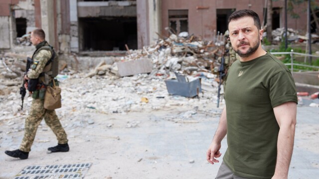 Украинският президент Володимир Зеленски посети днес южния град Николаев а