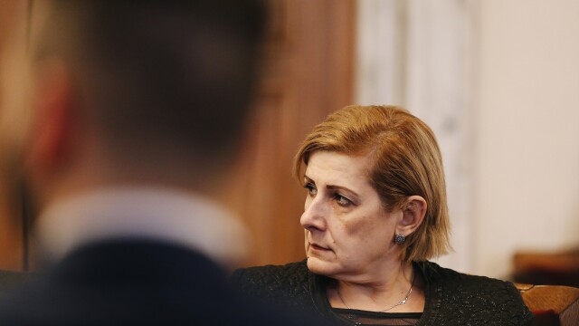 Елена Гунчева се отказа от намерението си да напусне парламента
