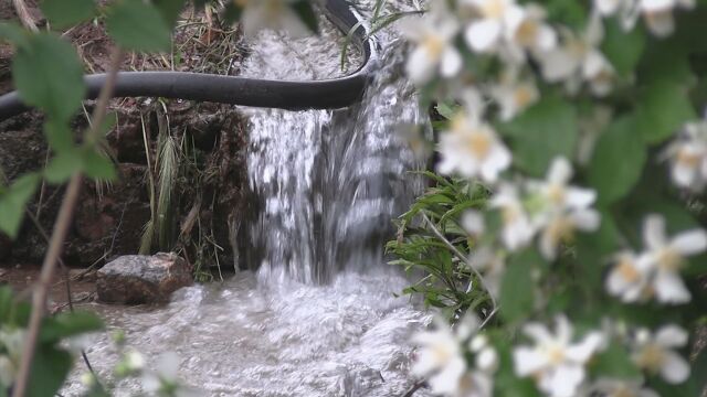 Жители на Бобошево сигнализират че от години вода от резервоар