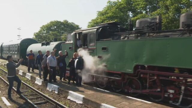 БДЖ организира специално пътуване с парен локомотив по теснолинейката по