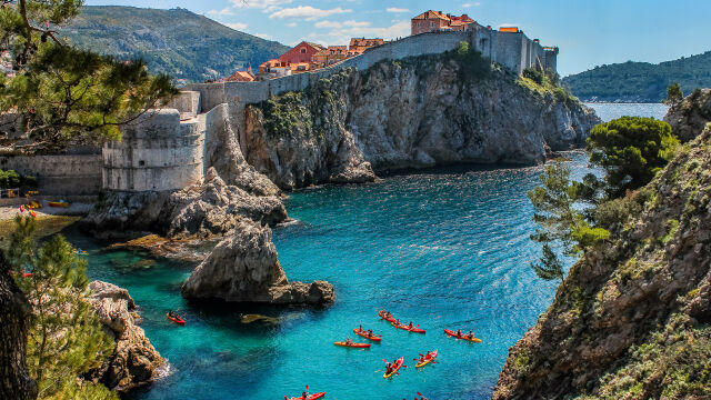 Драстична мярка срещу масовия туризъм се обсъжда в Дубровник Местните власти