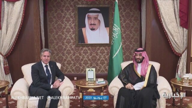 Американският първи дипломат Антъни Блинкен пристигна на визита в Саудитска