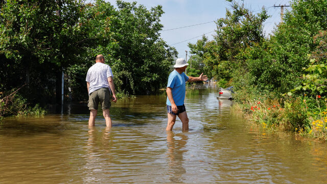 29 населени места по поречието на река Днепър са наводнени