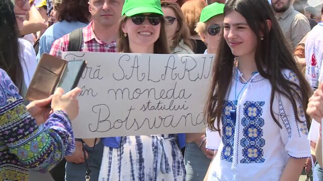 Пореден ден на протести на румънските учители Преподавателите ще излязат