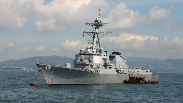Най големият китайски кораб за военноморско обучение отплава за Филипините предаде