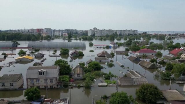 Събирането на дарения за наводнените райони в Херсонска област вече тече