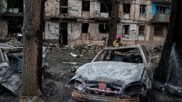 10 души загинаха след руско ракетно нападение което удари жилищна