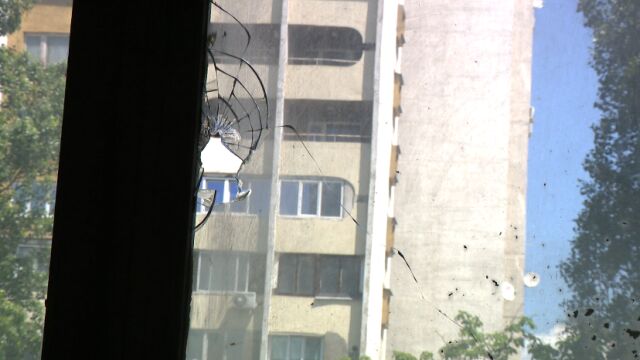 Стрелба по прозорците на жилищен блок в столичния квартал Света