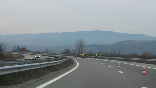 Румънски граждани са пострадали при катастрофа на автомагистрала Струма Инцидентът