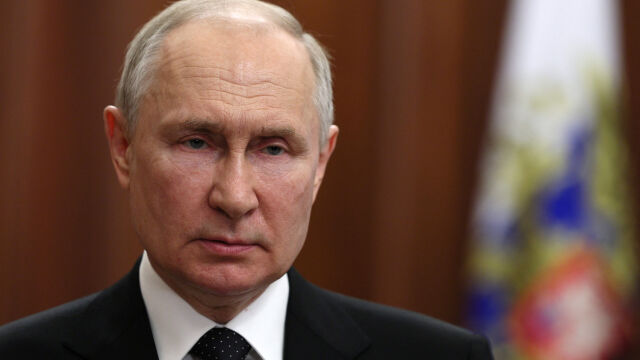 Президентът на Русия Владимир Путин подписа закон за арест от