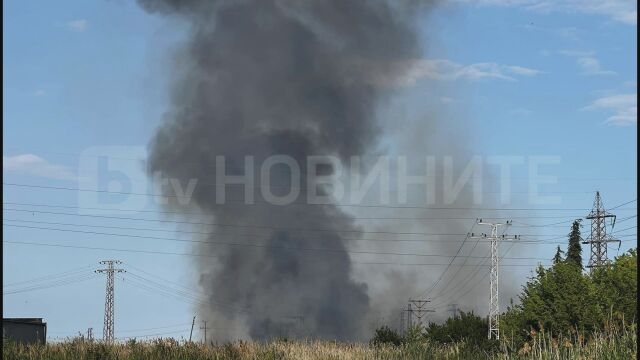 Пожар бушува в бургаската мина Черно Море Според очевидци се е