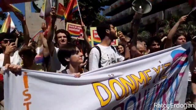 Арести по време на прайда на ЛГБТИ общността в Турция