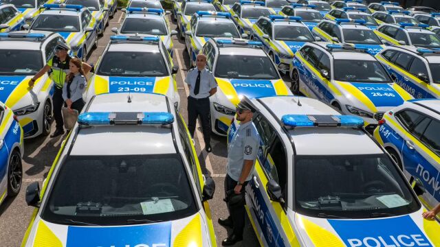 Служебният министър на вътрешните работи Калин Стоянов връчи ключовете на