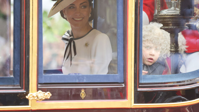  Принцесата на Уелс Кейт Мидълтън пристигна в Бъкингамския дворец за