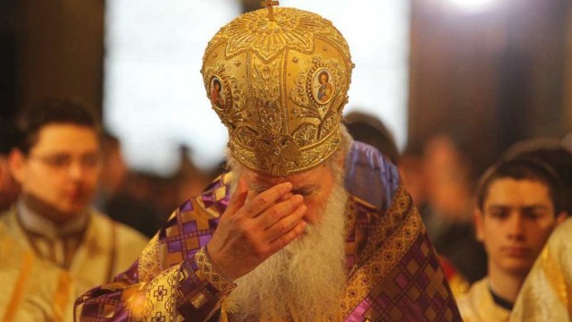 Духовници и миряни се помолиха за здравето на патриарх Неофит