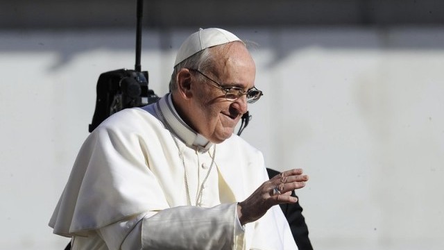 Папа Франциск нарече украинския народ мъченически и осъди търговията с
