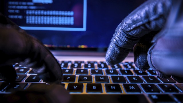 16 годишно момче от Оксфорд е обвинено че ръководи кибер престъпната