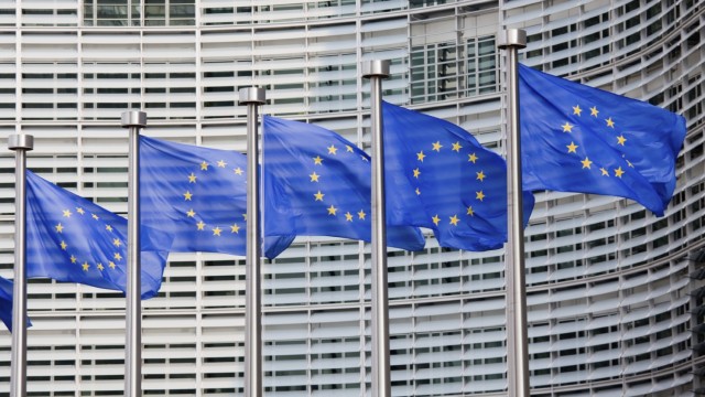 Европейската комисия предявява три иска пред Съда на Европейския съюз