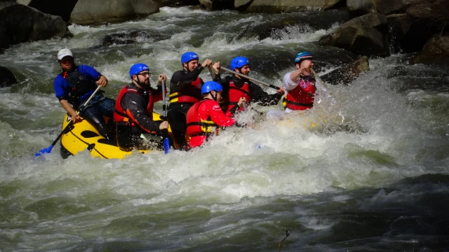 Започна сезонът на екстремните спускания по река Струма Всички туристи които