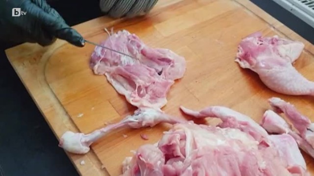 Силвия може да обезкости пиле за 38 секунди