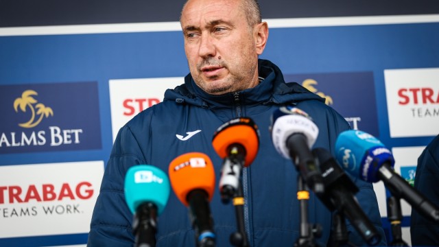 Станимир Стоилов: Щом носиш екипа на "Левски", трябва да можеш да носиш на напрежение 