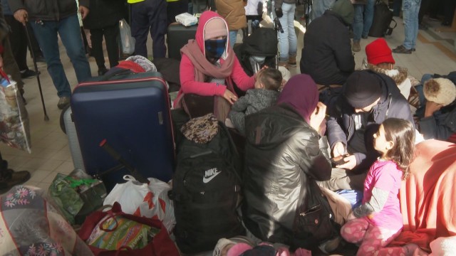 Бежанците на територия на Полша са вече 380 000 от