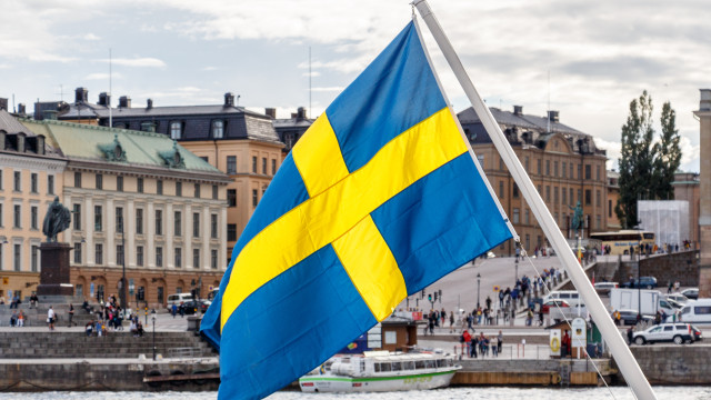 Въоръжените сили на Швеция съобщават че четири руски изтребителя са