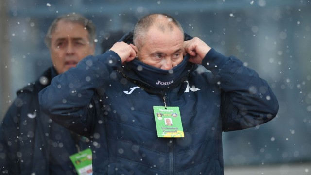 Треньорът на Левски Станимир Стоилов не е никак доволен от