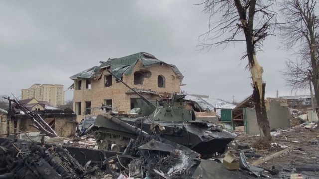 Около 3000 души досега са били евакуирани от украинския град