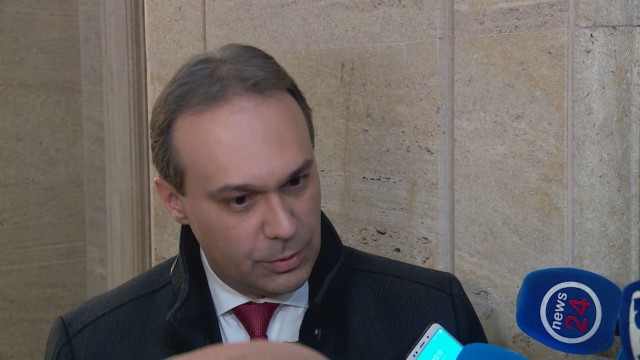 Няма военна заплаха за България заяви военният министър Драгомир Занков