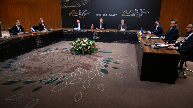 Без пробив за мир завърши първата министерска среща между първите