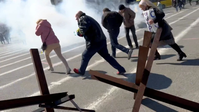Украинският град Херсон е под окупация а клипчета които екипът
