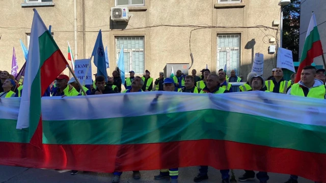 Шуменската пътностроителна фирма Автомагистрали Черно море възобновява протестите В понеделник