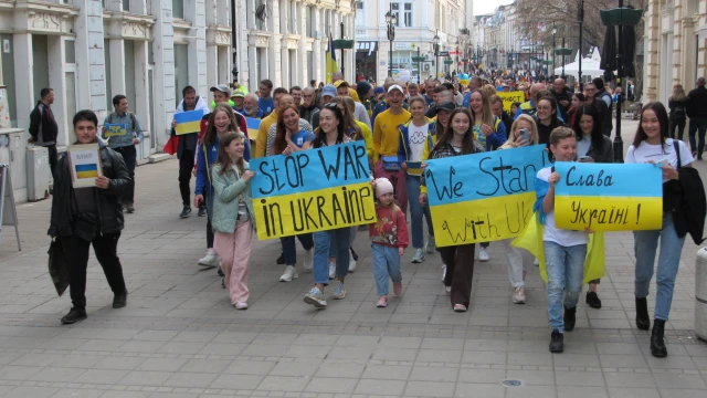 Шествие в подкрепа на Украйна се проведе в Русе В