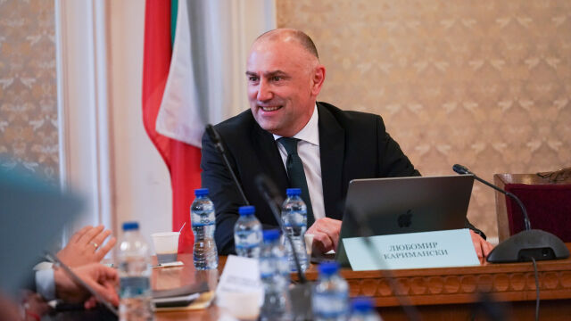 Президентът Румен Радев издаде указ за назначаването на Любомир Антонов