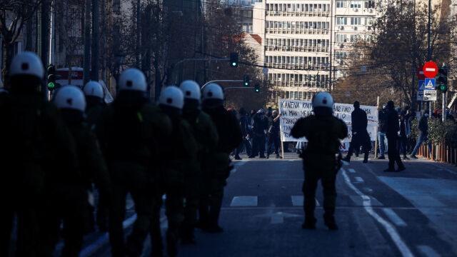 Над 50 000 души протестират в Гърция заради смъртоносната преди