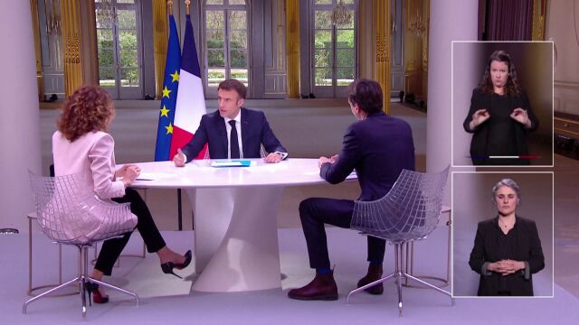 Френският президент Еманюел Макрон не се отказва от спорната си