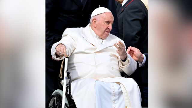 Спокойно е преминала нощта за папа Франциск в болницата в