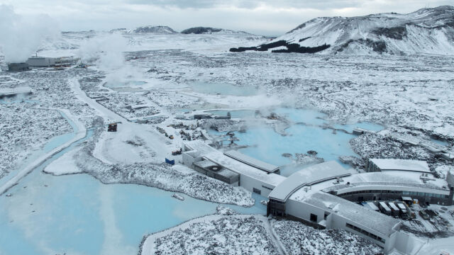 Исландия е евакуирала световноизвестната си Синя лагуна заради сеизмична активност