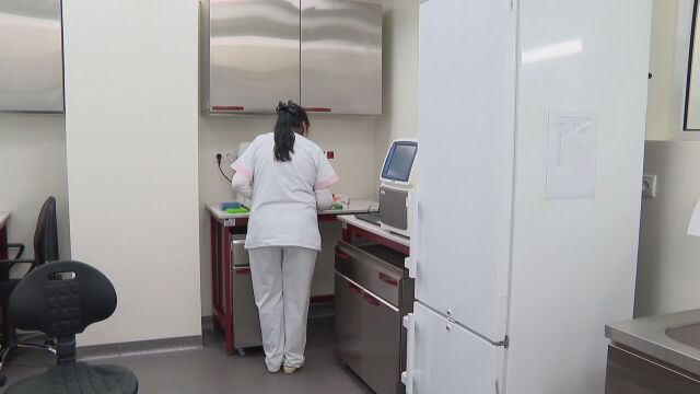 Нов модерен лабораторен комплекс заработва днес в Центъра по заразни