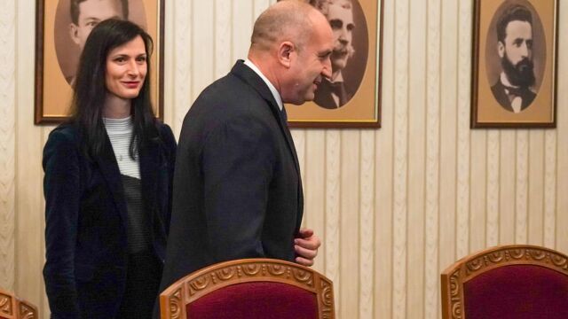 Представителите на ГЕРБ СДС са в президентството където държавният глава Румен