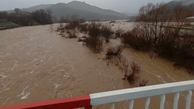 Проливен дъжд продължил четири часа предизвика наводнения в Община Крумовград Река