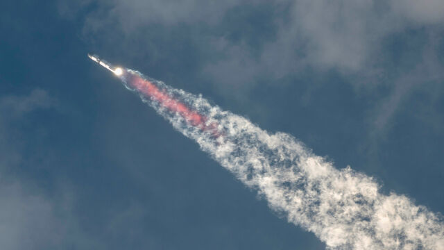 Изстреляха космическия кораб Starship на SpaceX успешно от базата в