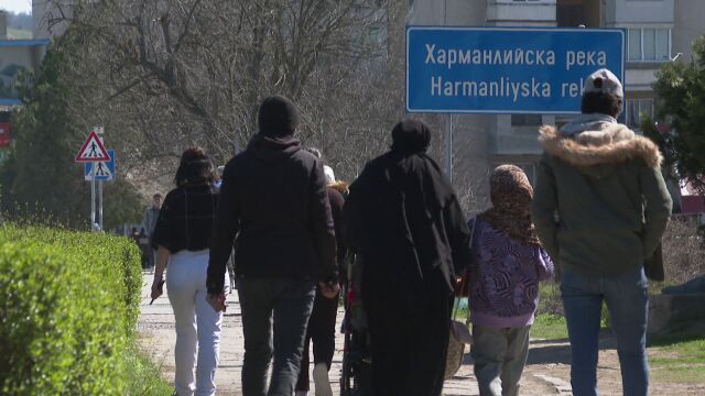 Протест срещу бежанците се проведе в Харманли Засилено е полицейското