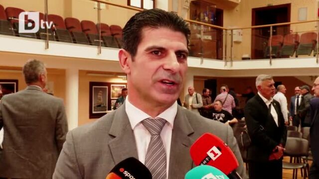Снимка: Гонзо: Никога не сме мислили за смяна на Илиан Илиев 